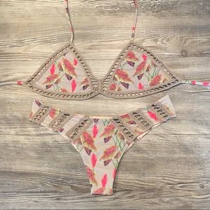 ACACIA SET BNWOT - Andy Top & Cloudbreak Bottom